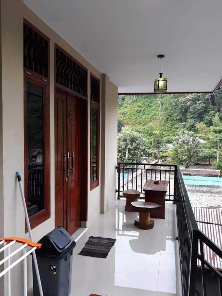 Bukit Lawang Hotell Exteriör bild